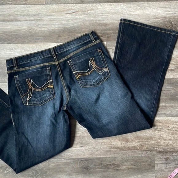 DKNY jeans blue denim boot cut baddie Times Square jean size 10 - Picture 1 of 10